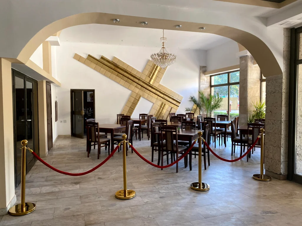 Hotel Loznitsa gallery – lobby interior