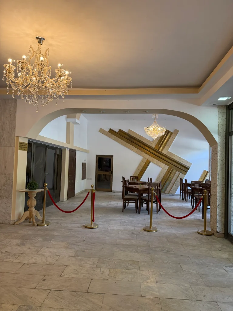 Hotel Loznitsa gallery – lobby interior