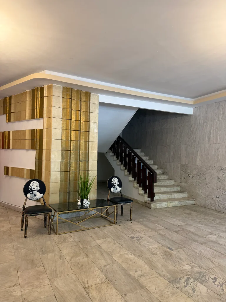 Hotel Loznitsa gallery – lobby interior