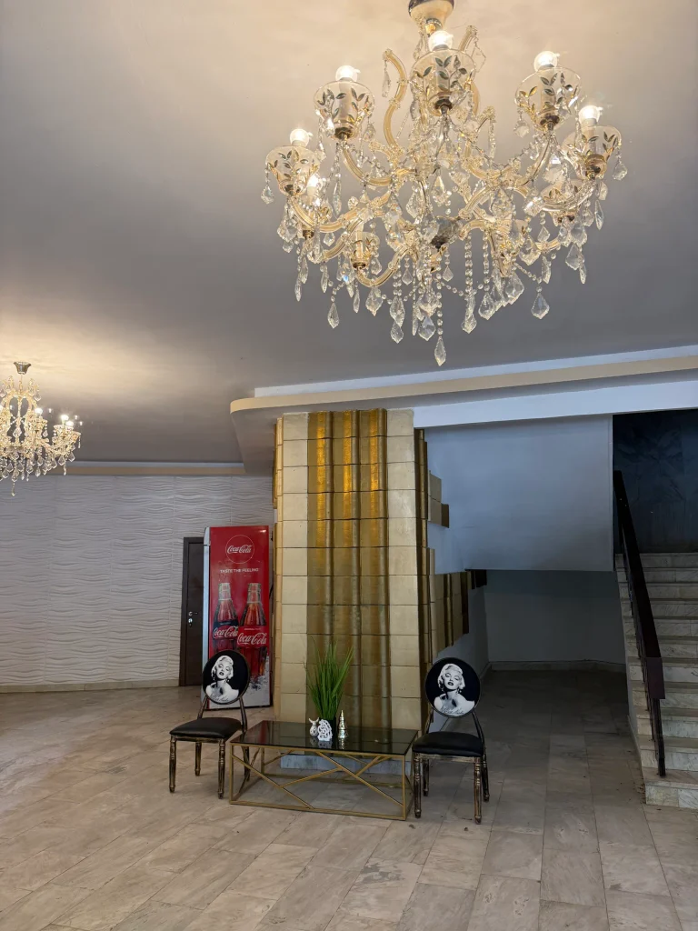 Hotel Loznitsa gallery – lobby interior
