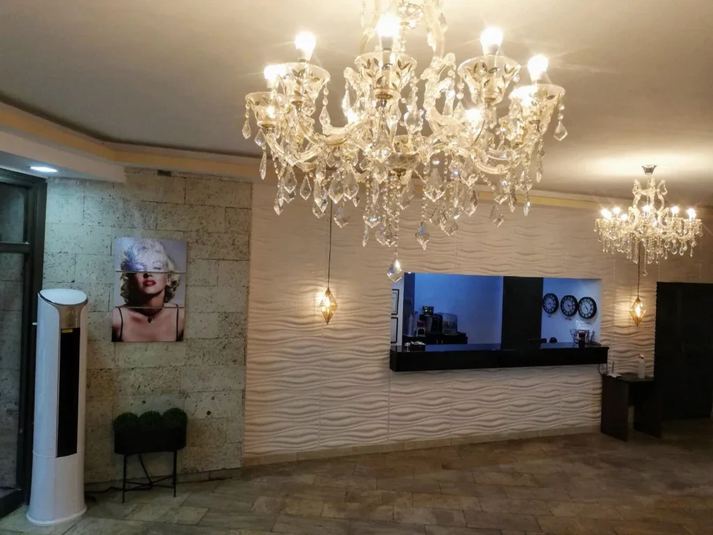 Hotel Loznitsa gallery – lobby interior