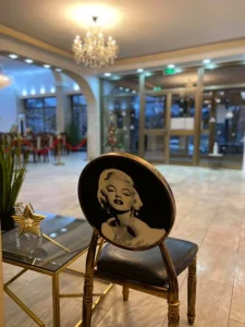 Hotel Loznitsa gallery – lobby interior