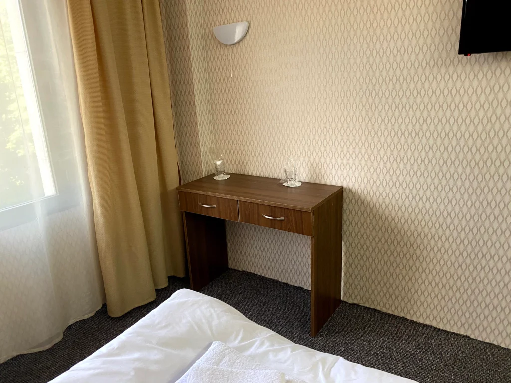 Hotel Loznitsa gallery – guest room interior
