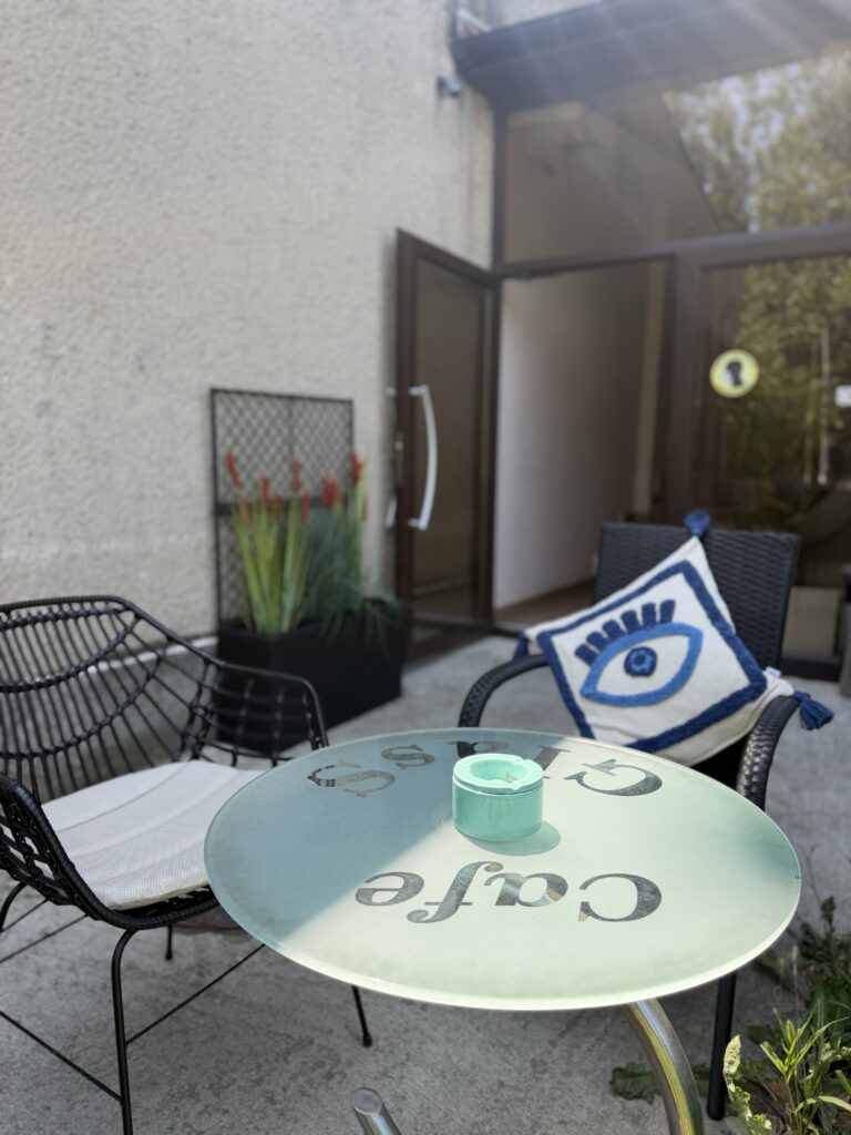 Outdoor seating area at Hotel Han Krum